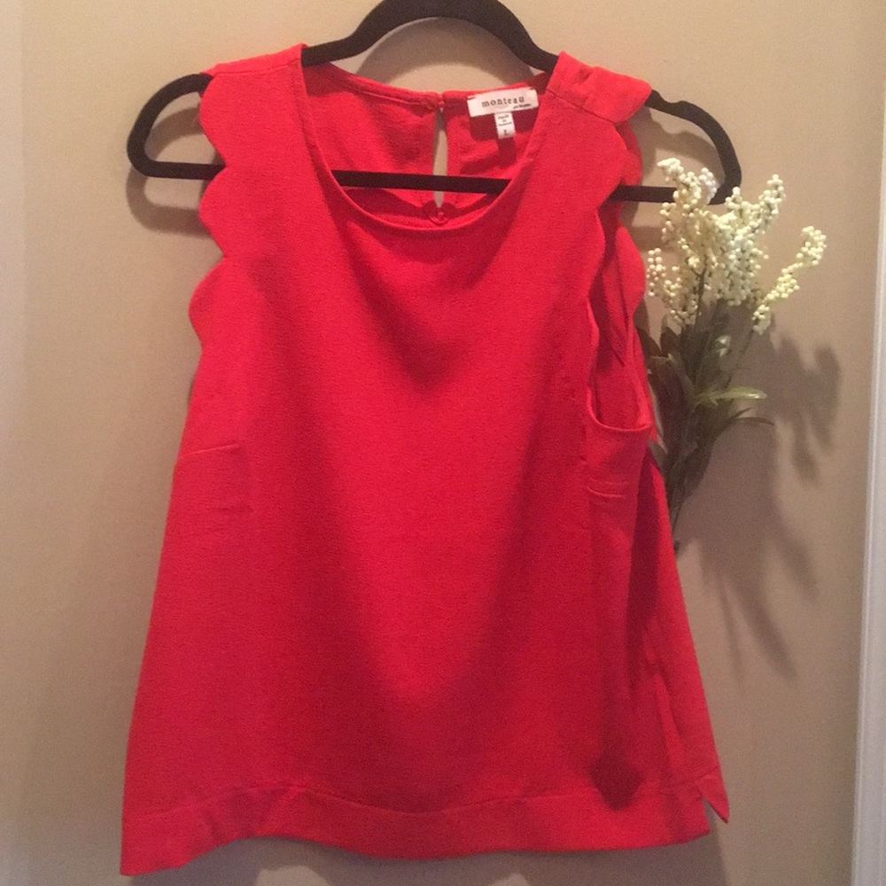 Monteau Scallop Red Shirt